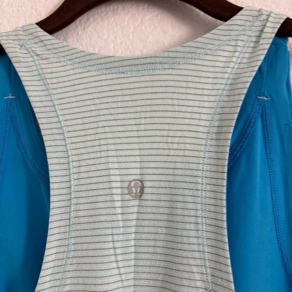 Lululemon Women's Blue Run Sliver Lining Tank Top - Picture 4 of 5